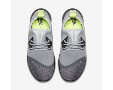 Chaussure Nike Lunarcharge Essential Bn Pour Femme Lifestyle Gris Foncé/Noir/Volt/Volt_NO. 933797-070